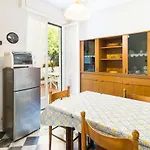 Grazioso Appartamentino A Due Passi Dalla Pista Ciclabile Con Giardino E Garage * Sanremo