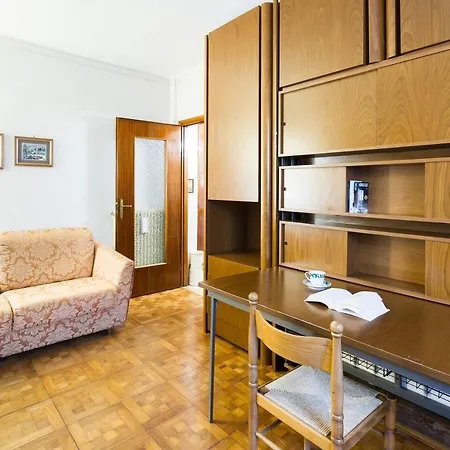 Grazioso Appartamentino A Due Passi Dalla Pista Ciclabile Con Giardino E Garage Sanremo