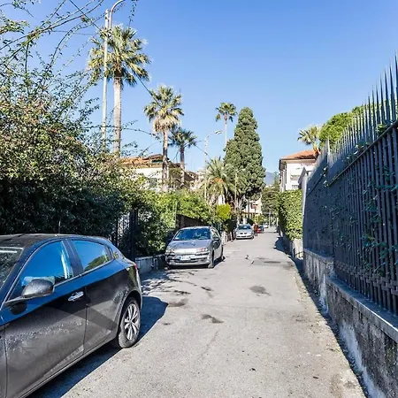 Grazioso Appartamentino A Due Passi Dalla Pista Ciclabile Con Giardino E Garage * Санремо