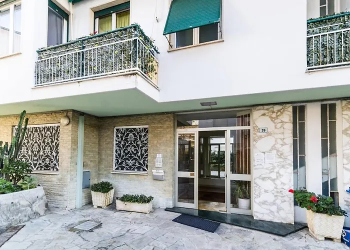 Grazioso Appartamentino A Due Passi Dalla Pista Ciclabile Con Giardino E Garage Apartment