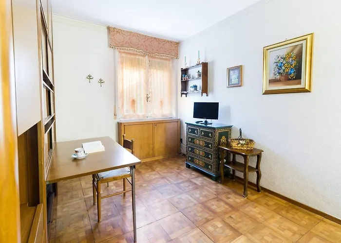 Grazioso Appartamentino A Due Passi Dalla Pista Ciclabile Con Giardino E Garage * Sanremo